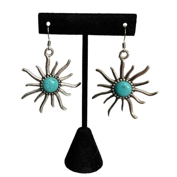 🎉 SALE SEMIPRECIOUS Stone Sun Dangle Earrings - Picture 1 of 4